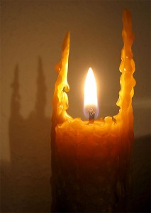 Bee-wax-candle-burning